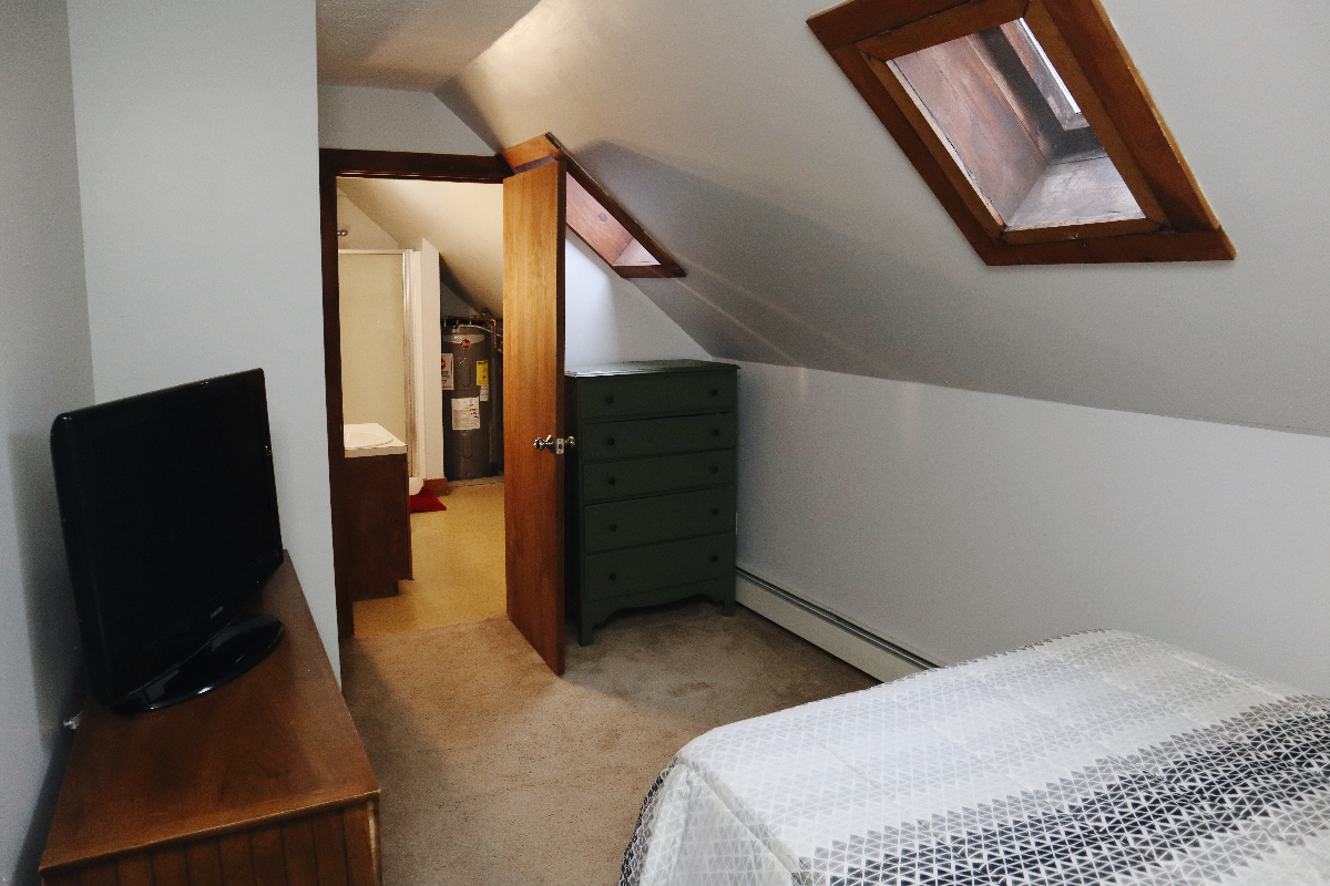Private Apartment - Photo 3