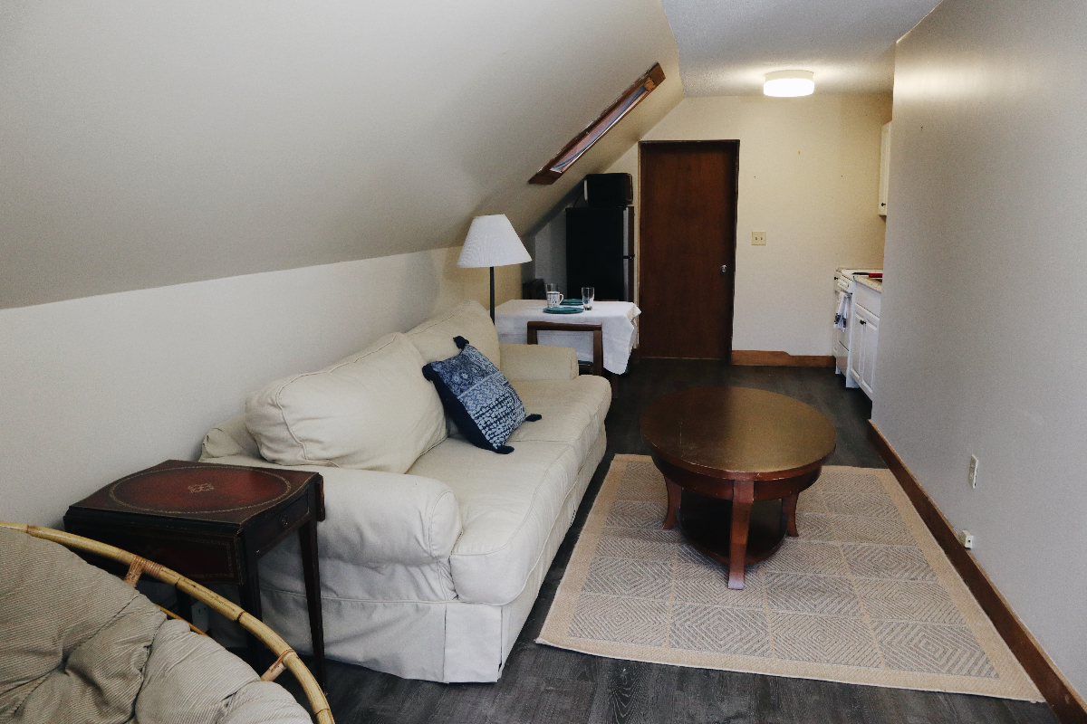 Private Apartment - Photo 6