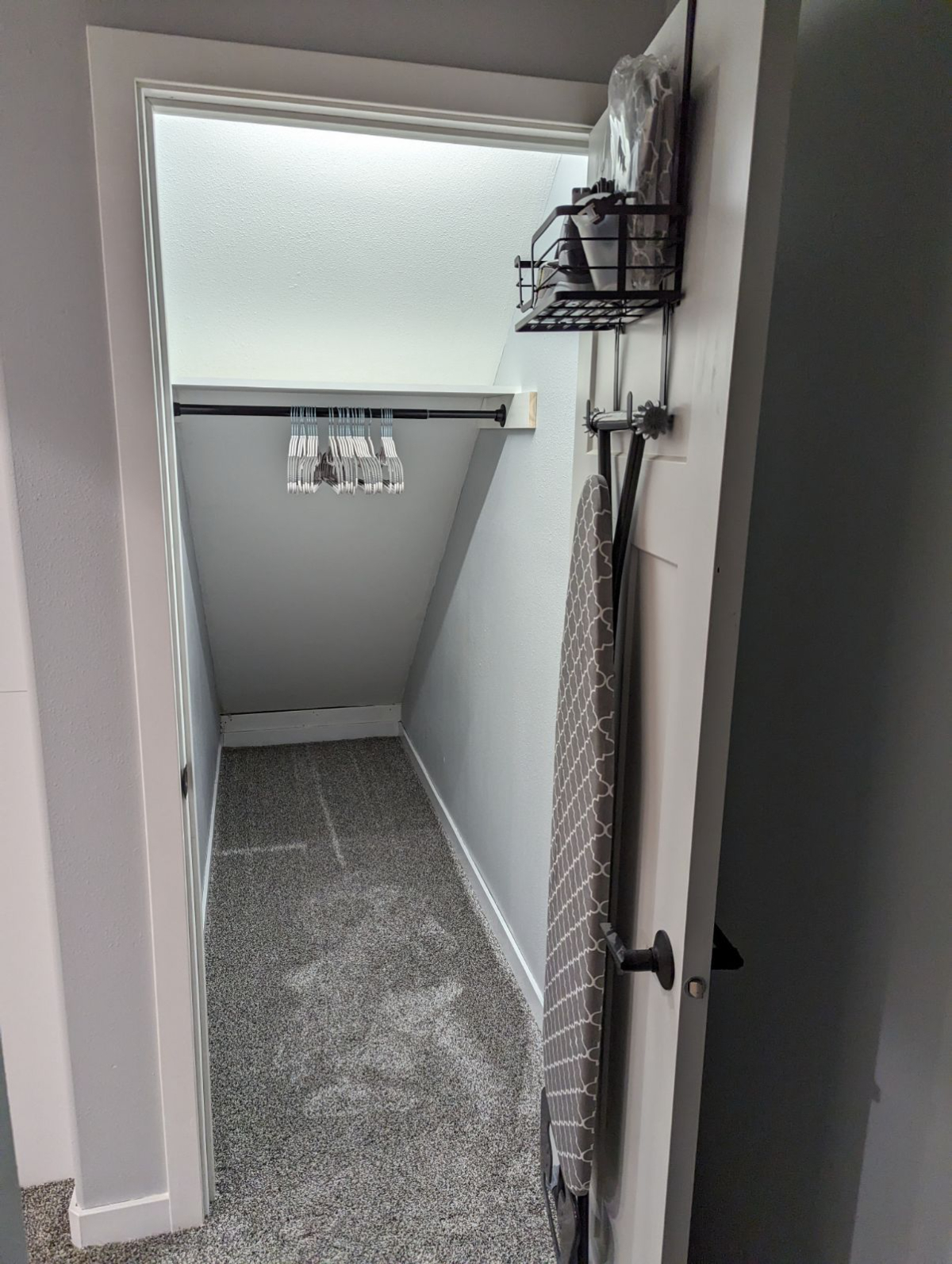 New updated Apartment pet friendly. - Photo 7