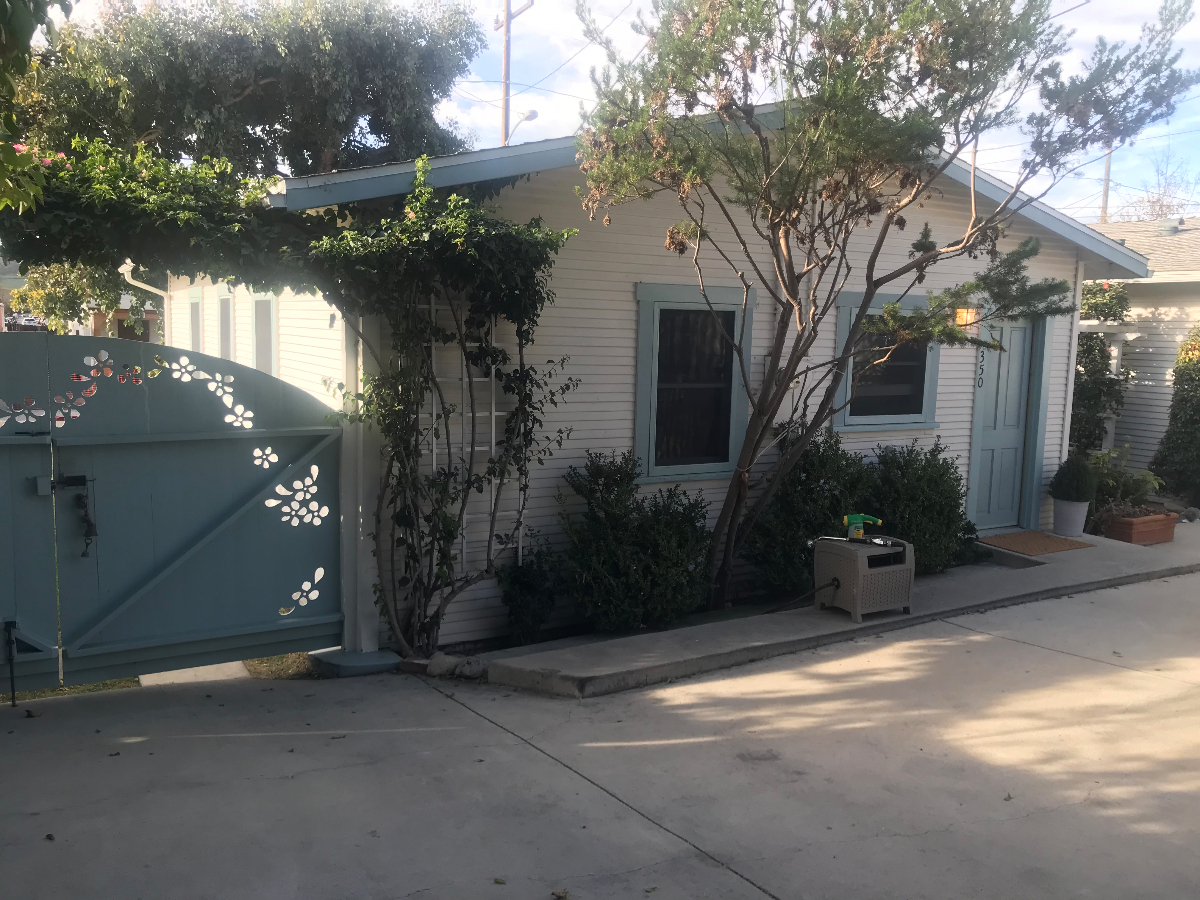 Nanas Coastal Cottage - Photo 1