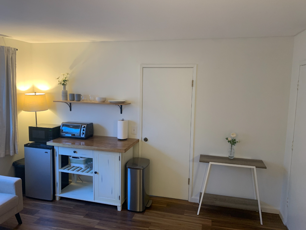 Attached Studio Apartment - Quiet East Ventura Neighborhood - Photo 2