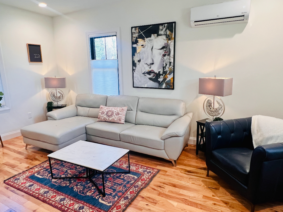 1850 House Modern Meets Historic - Photo 4