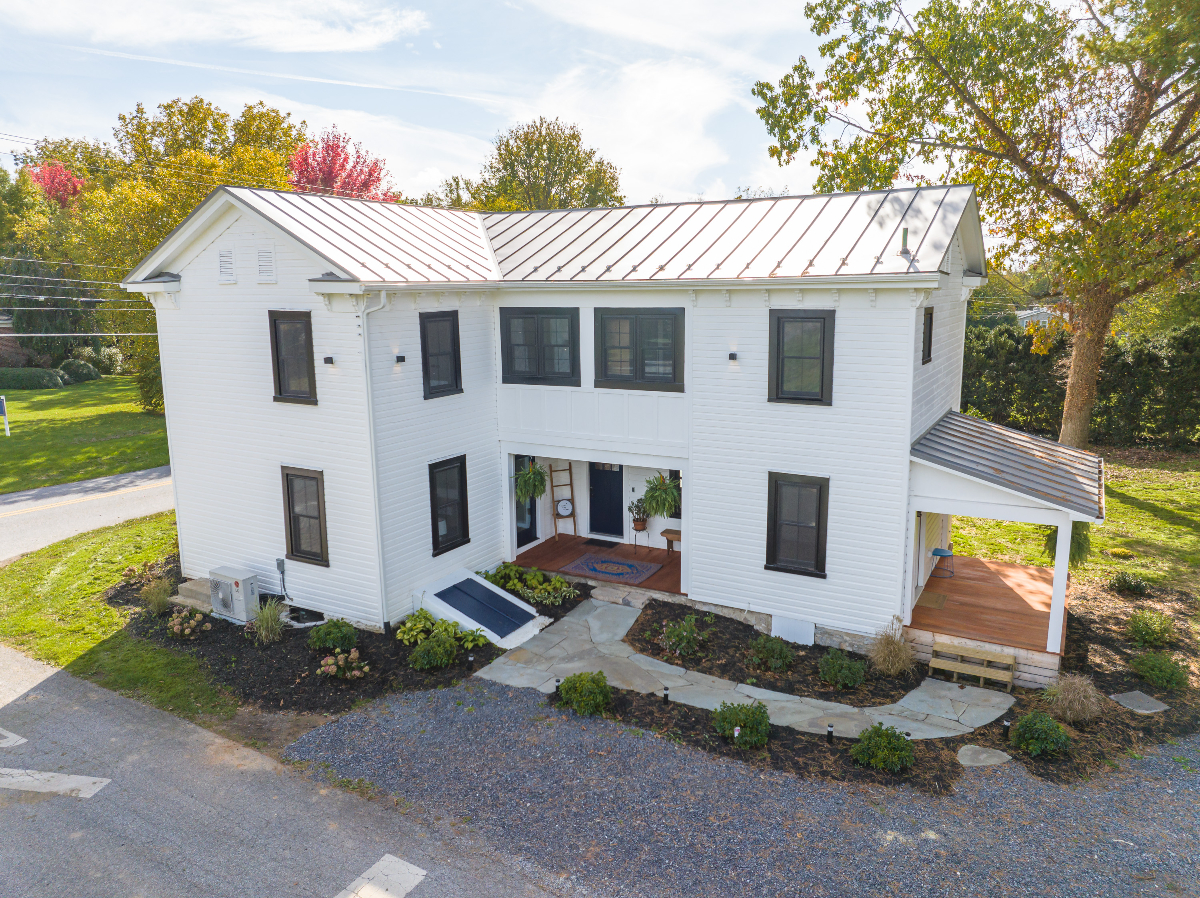 1850 House Modern Meets Historic - Photo 1
