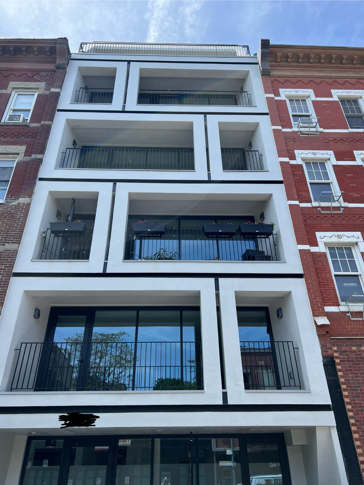 GORGEOUS RECENT CONSTRUCTION WITH NYC SKYLINE VIEWS - Photo 1