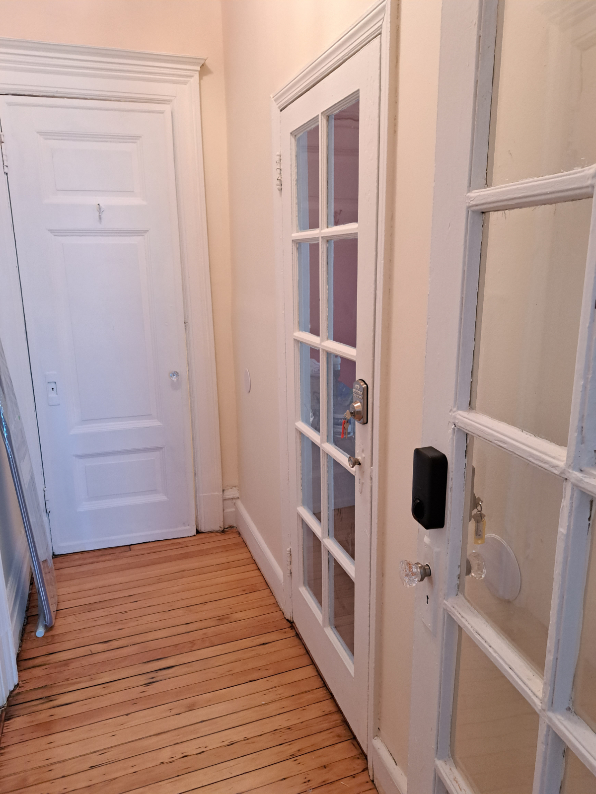 Experience the Cozy Charm of Brooklyn Living l Charming 1-Bedroom Apartment - Photo 2