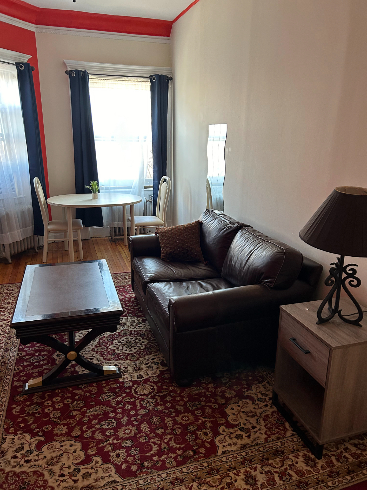 Experience the Cozy Charm of Brooklyn Living l Charming 1-Bedroom Apartment - Photo 4