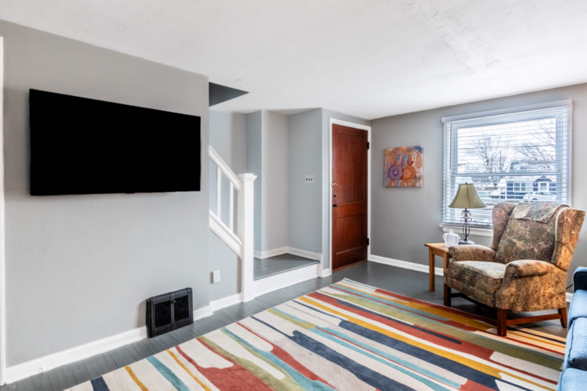 2 Bedroom Apartment - Photo 3