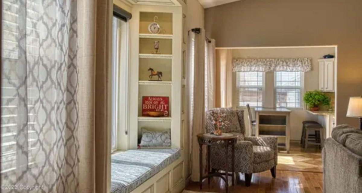 5 Bdrm 3 Bath Luxury & Cozy Retreat Fully Furnished - Your Ideal Home Away from Home - Photo 9