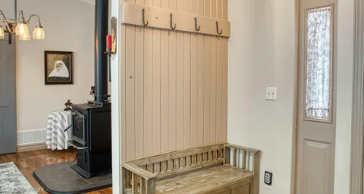 5 Bdrm 3 Bath Luxury & Cozy Retreat Fully Furnished - Your Ideal Home Away from Home - Photo 10