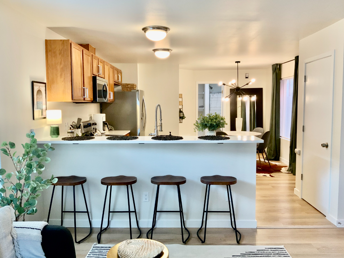 GatedParking/StJoes/Tac Gen/MaryBridge HUGE Studio