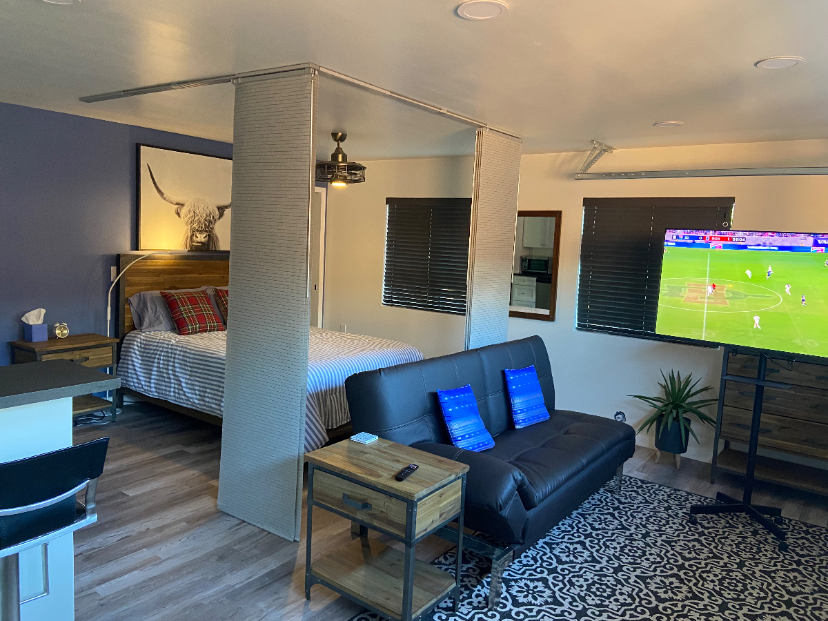 New Studio with Private Patio, Centrally Located in Beautiful San Diego with Walkable Neighborhood - Photo 4