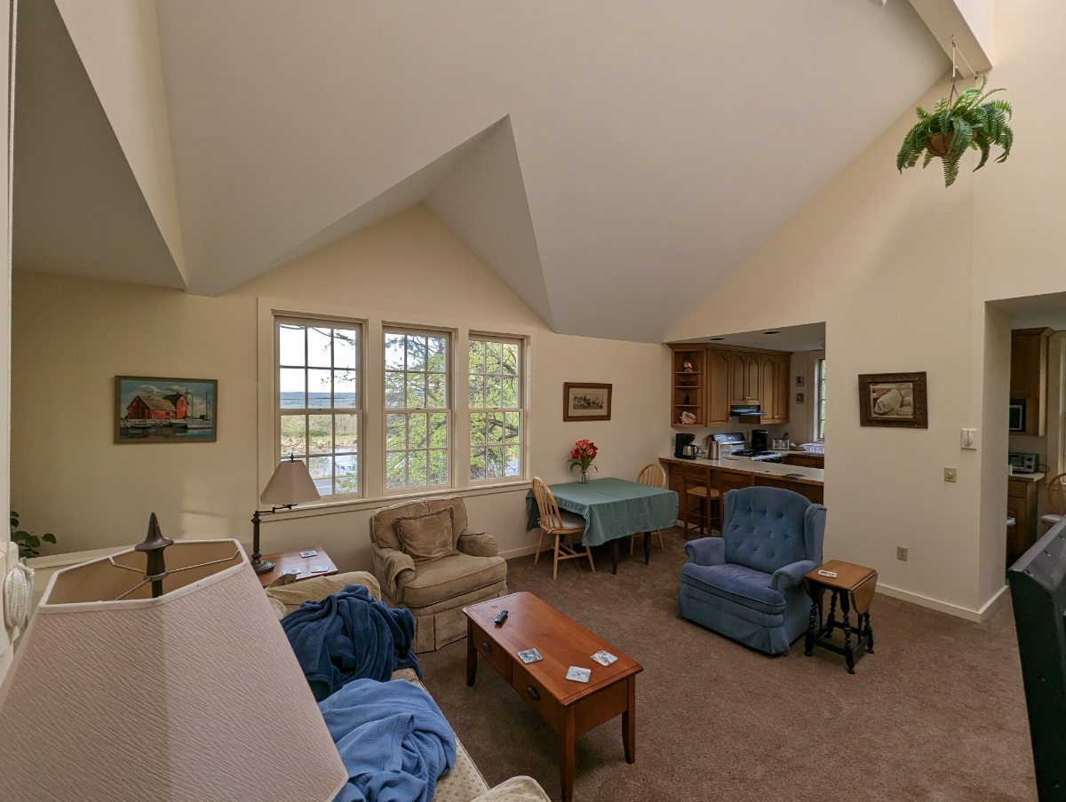 Willow Creek Carriage House - Photo 2