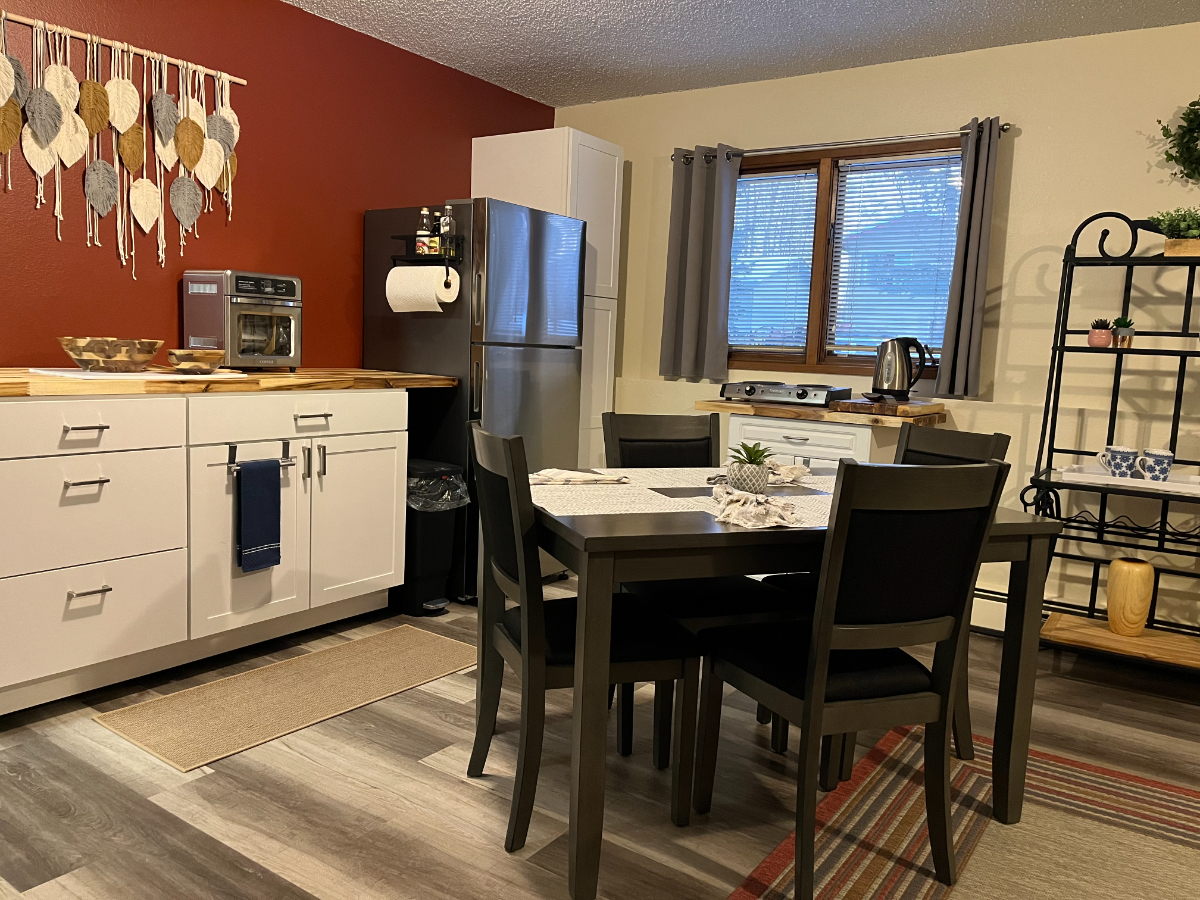 Comfy studio style apartment recently updated inside residential home - Photo 6