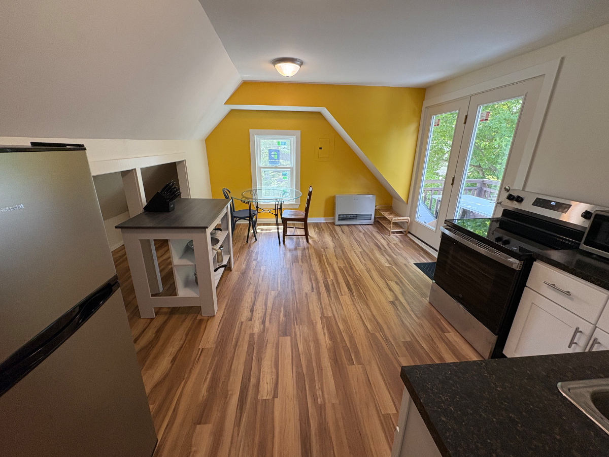 Montpelier/Berlin - 2 bedroom newly remodeled apt - 5 mins from Central VT Medical Center - Photo 2
