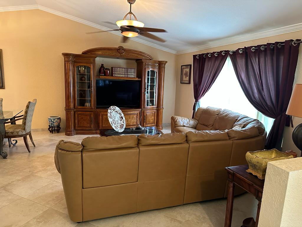 Spacious 4 Bedroom House With Private Pool In Boca Raton FL Ideal   636696 1 54754040 Full 