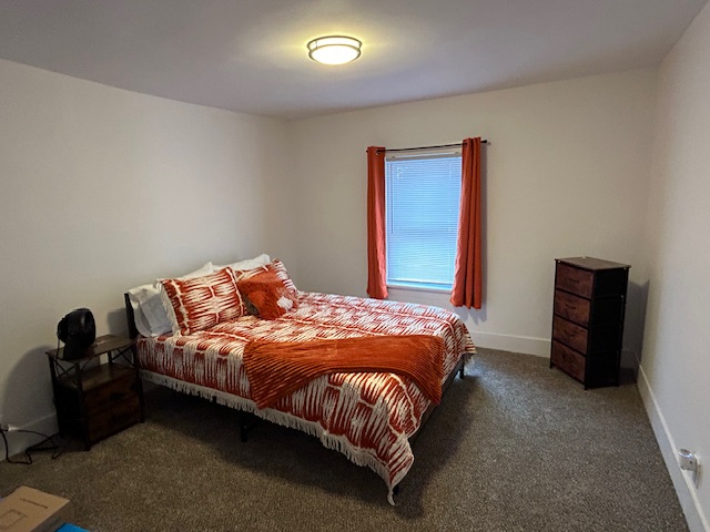 Spacious Comfortable Room Just Outside City of Rochester - Photo 2