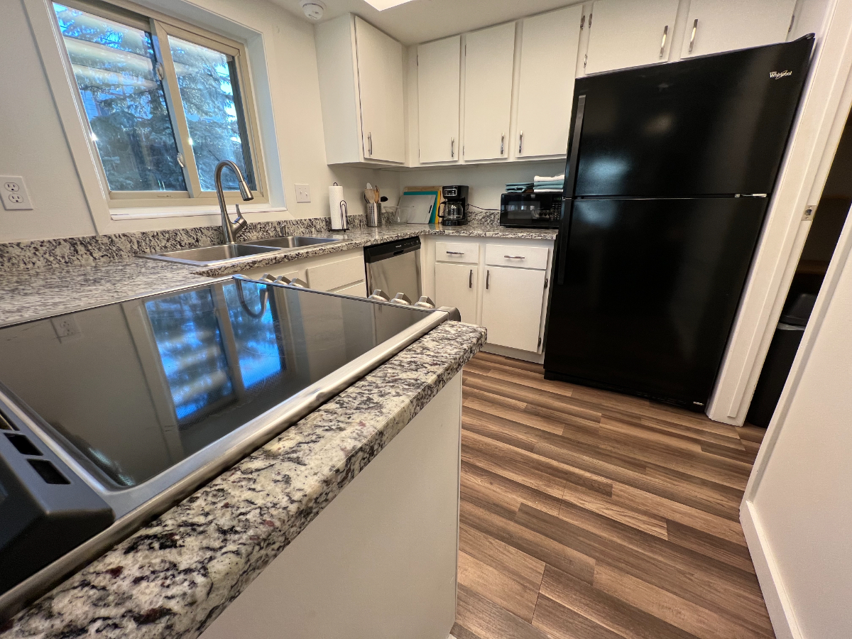 Modern Townhouse Retreat with Outdoor Deck - Fully Remodeled in Rawlins, WY - Photo 2