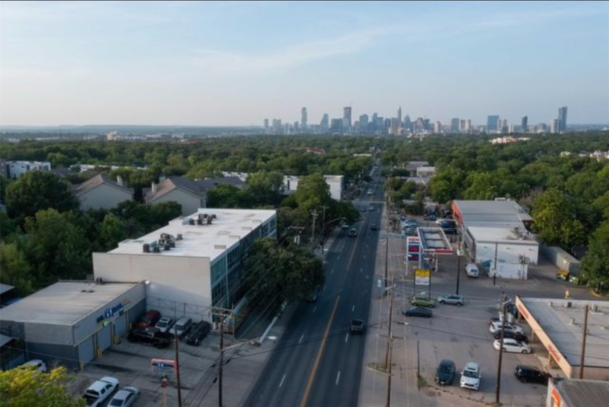 Modern S 1st 1BR Condo | 5 Minutes to Downtown - Photo 12