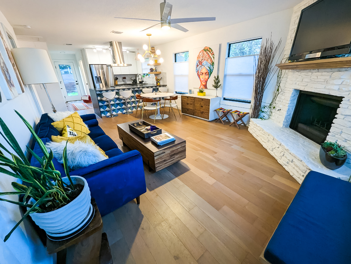 Super Cute and Fully renovated 2 bedroom Home - Photo 1