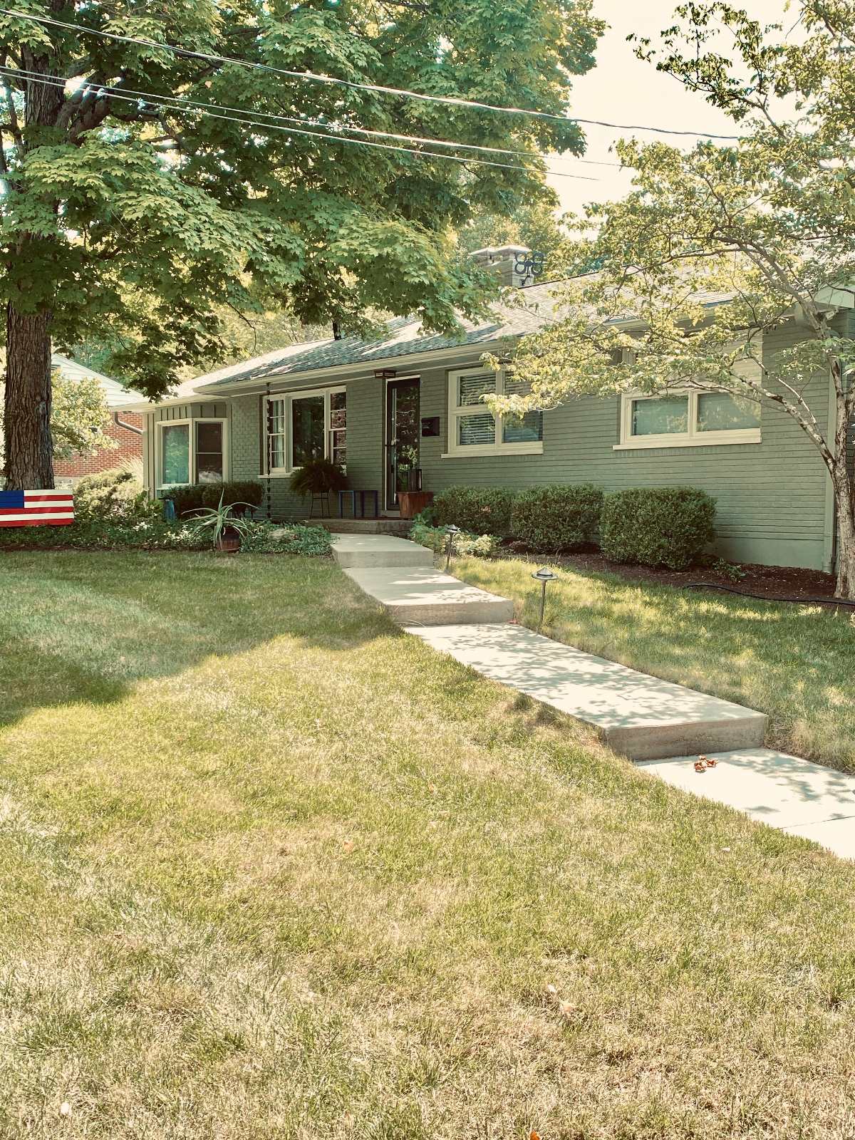 Beautiful and Quiet Home in Milford with Bedroom Suite, Laundry/Office, Hardwood Floors, Vintage Style Decor and Outdoor Space