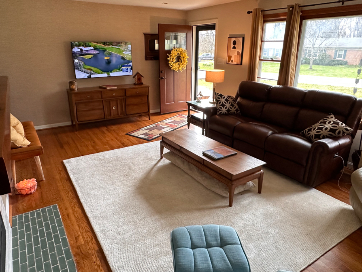 Beautiful and Quiet Home in Milford with Bedroom Suite, Laundry/Office, Hardwood Floors, Vintage Sty - Photo 6