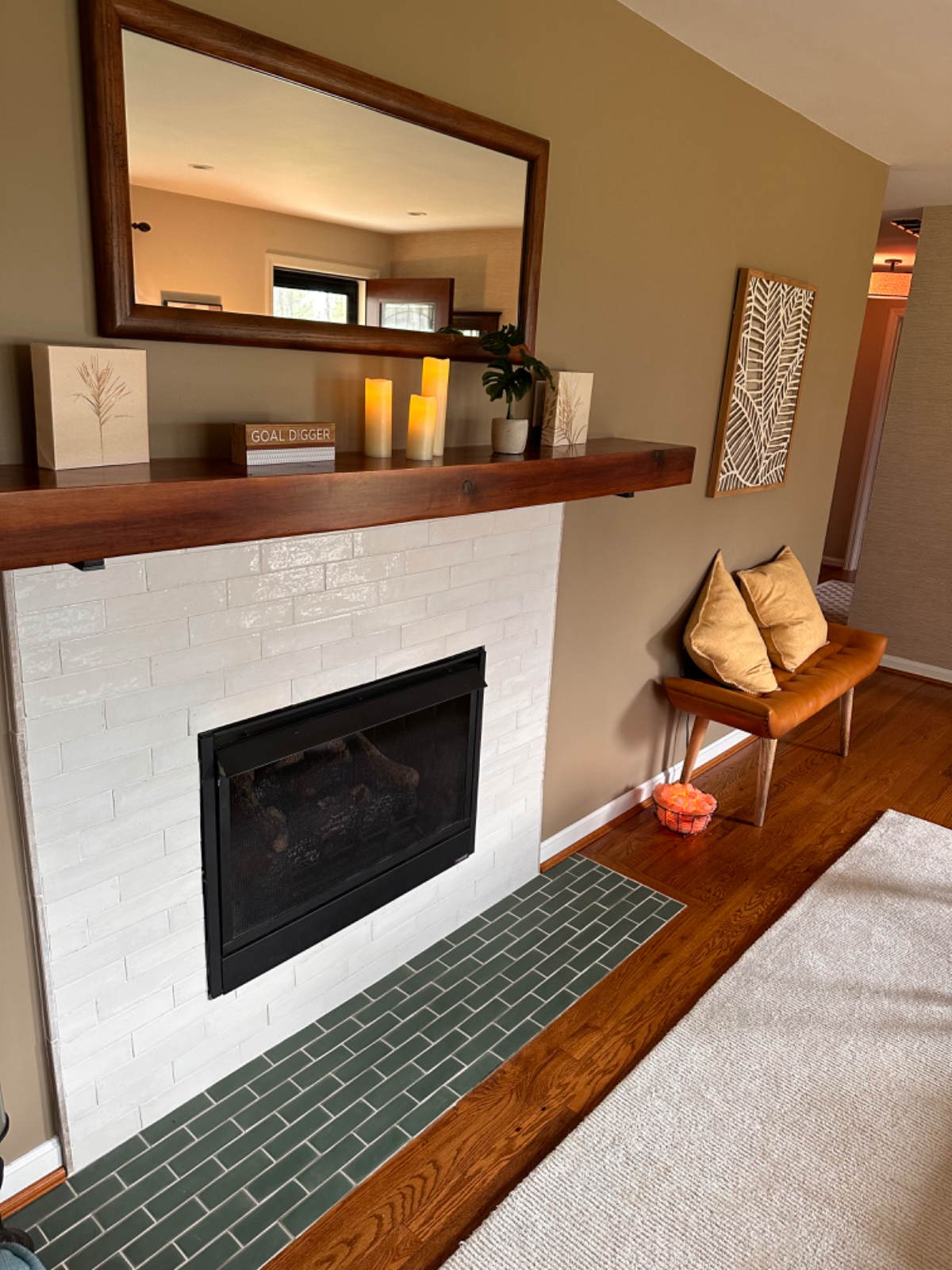 Beautiful and Quiet Home in Milford with Bedroom Suite, Laundry/Office, Hardwood Floors, Vintage Sty - Photo 9