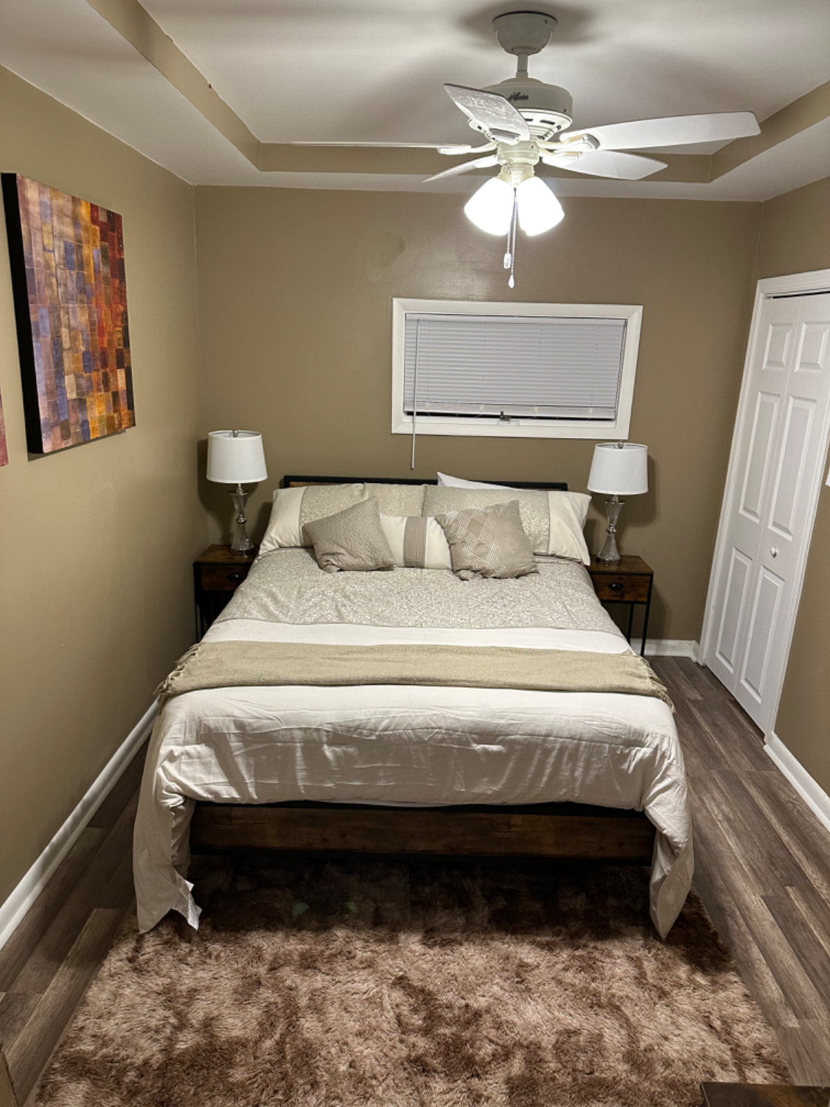 Modern styled home away from home - Photo 12