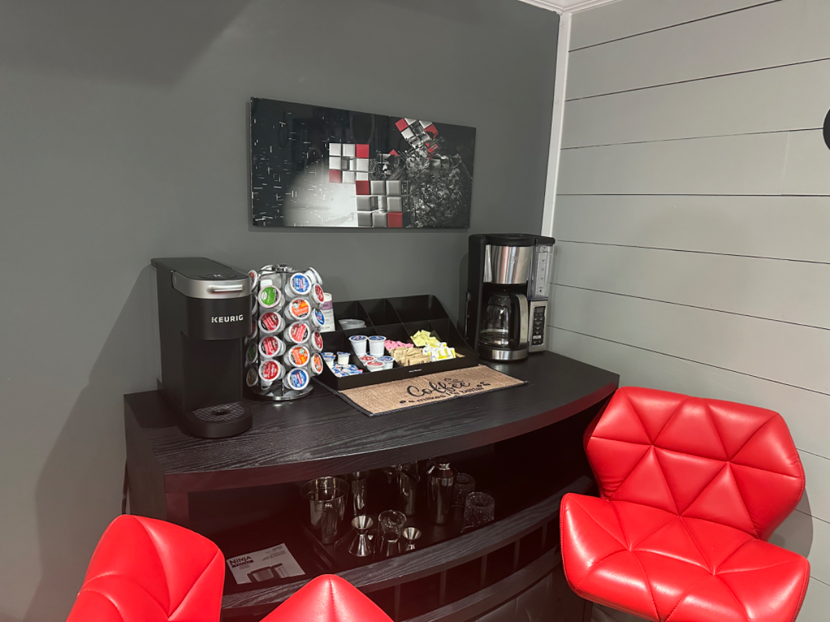 Modern styled home away from home - Photo 5