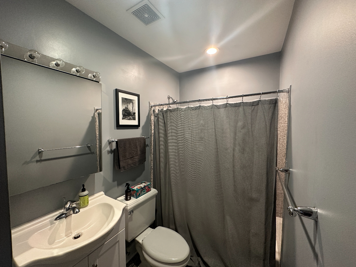 Quiet 1BR Condo in Heart of DC - Photo 5