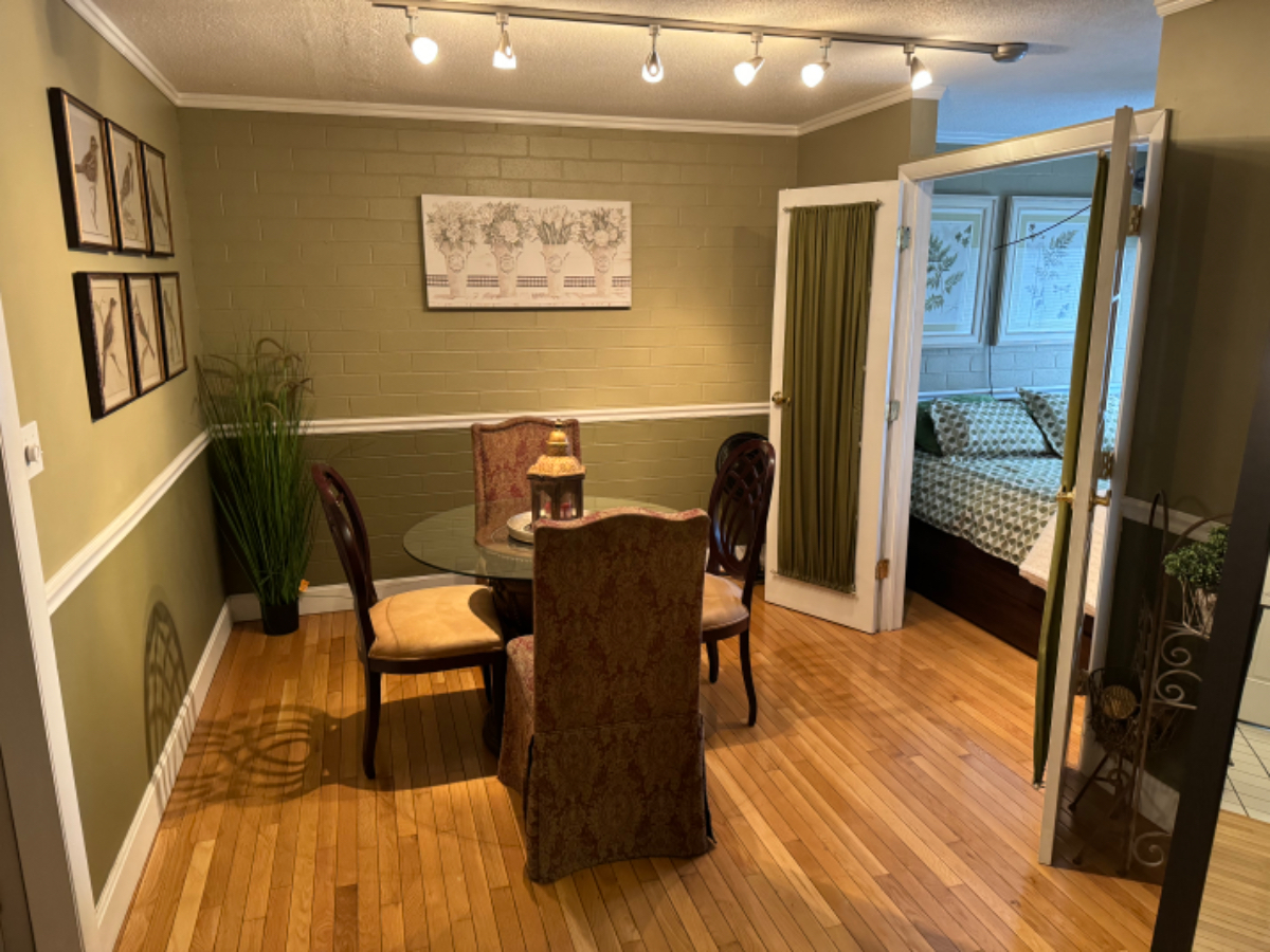 Fully furnished condo ready for the traveling professional - Photo 4