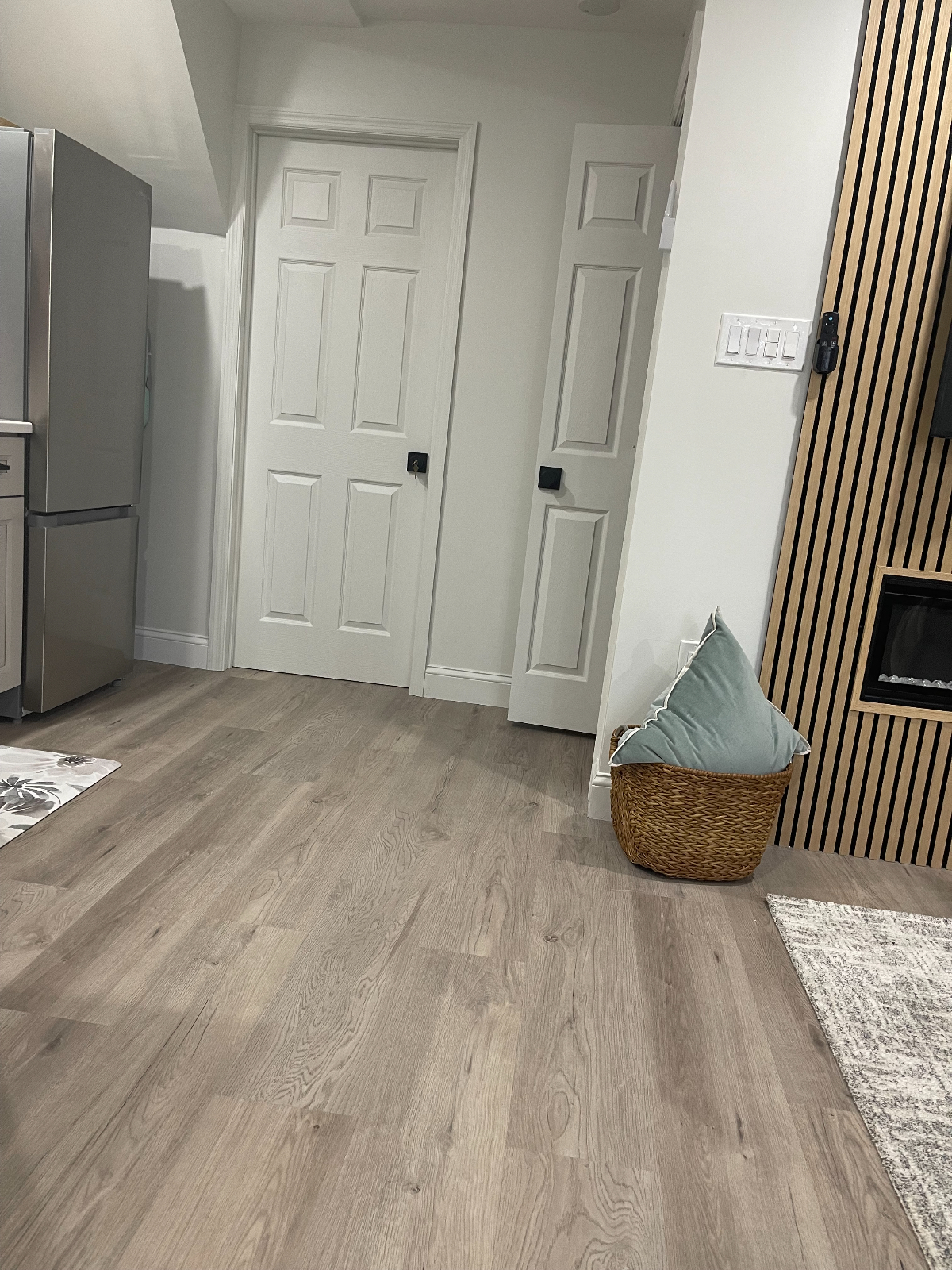 Cozy 1 -Bedroom Apartment in NYC, strategically located near major Hospitals, shopping mall and publ - Photo 3