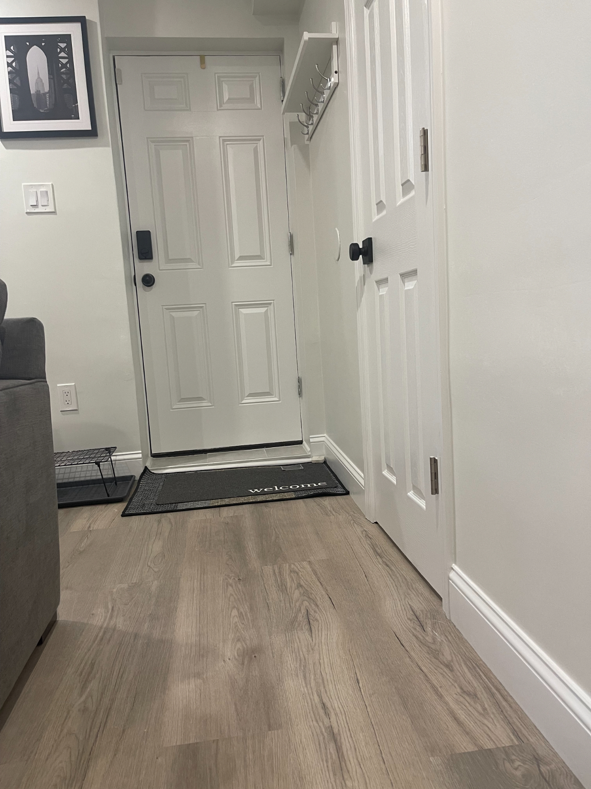 Cozy 1 -Bedroom Apartment in NYC, strategically located near major Hospitals, shopping mall and publ - Photo 7