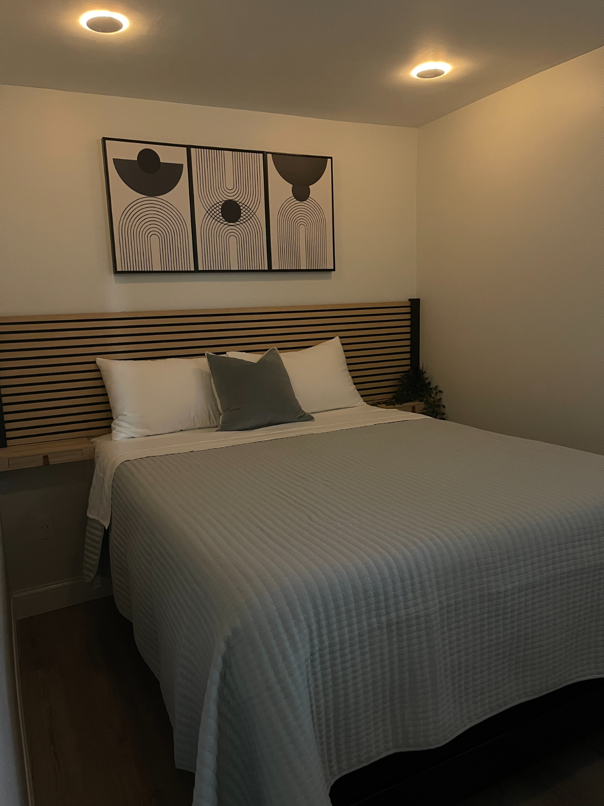 Cozy 1 -Bedroom Apartment in NYC, strategically located near major Hospitals, shopping mall and publ - Photo 6