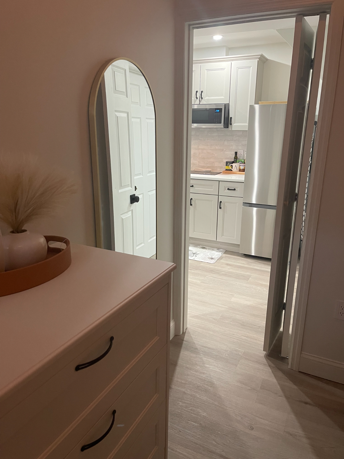 Cozy 1 -Bedroom Apartment in NYC, strategically located near major Hospitals, shopping mall and publ - Photo 8