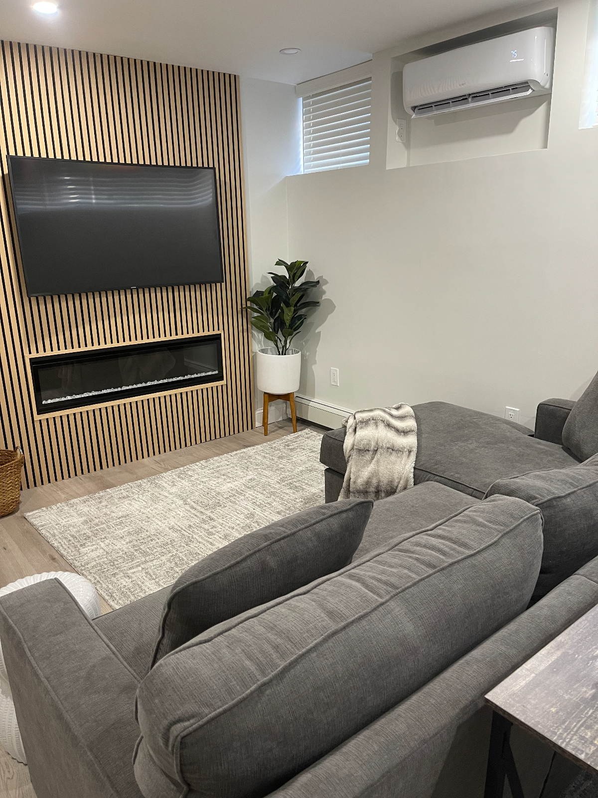 Cozy 1 -Bedroom Apartment in NYC, strategically located near major Hospitals, shopping mall and publ - Photo 1