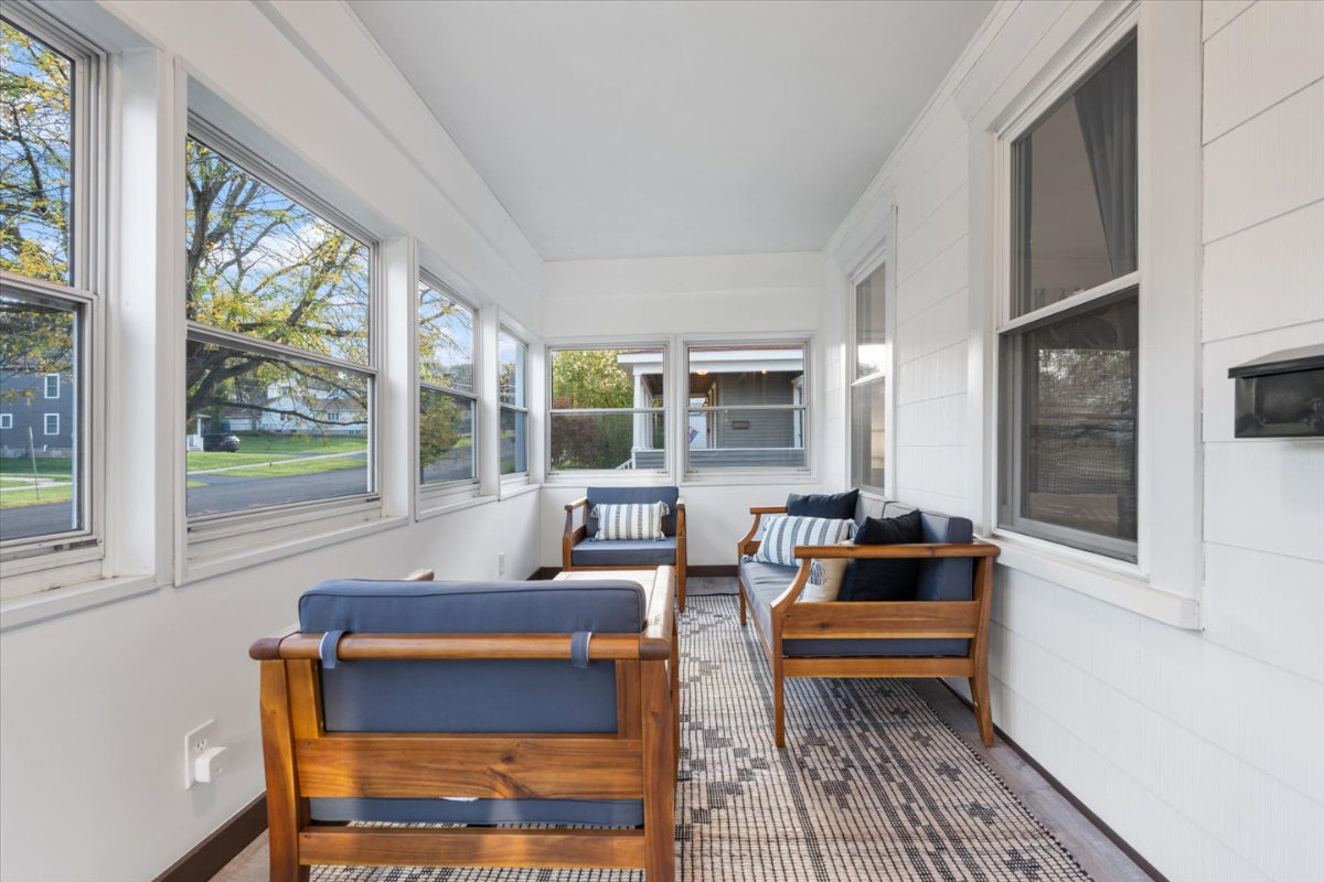 Thoughtfully Designed and Fully Equipped - Photo 6