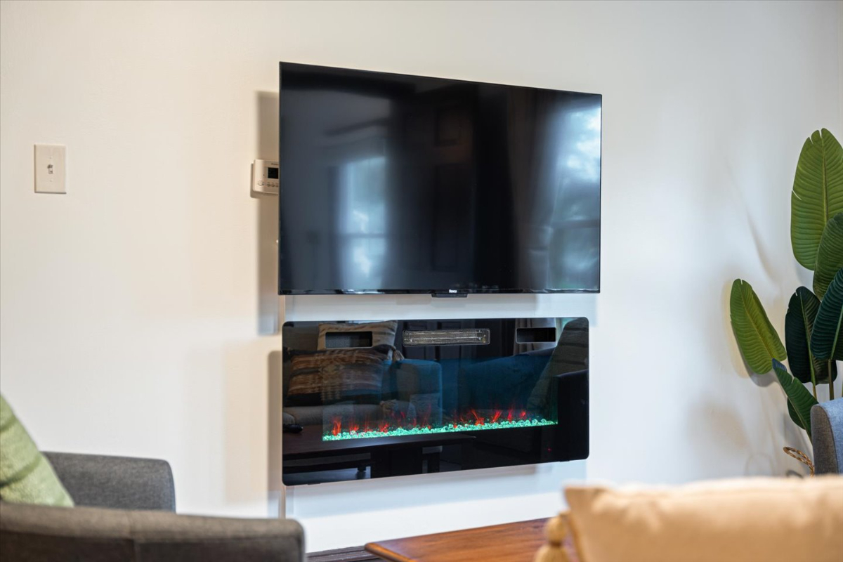 Thoughtfully Designed and Fully Equipped - Photo 11