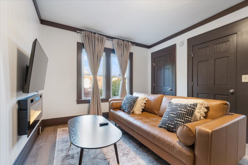 Thoughtfully Designed and Fully Equipped - Photo 10