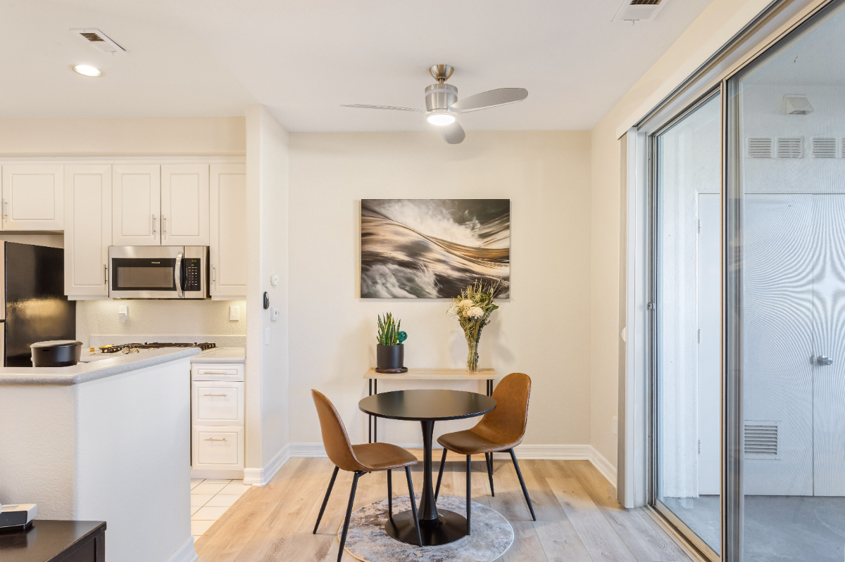 Del Mar Highlands One Bedroom Condo - Photo 2