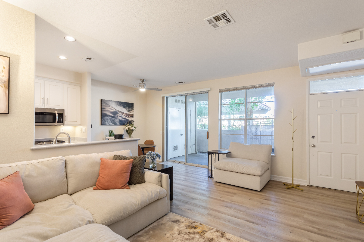 Del Mar Highlands One Bedroom Condo - Photo 4