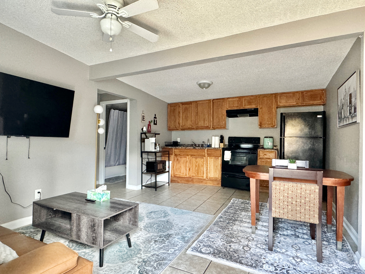 Garland Midtown Near Medical District Unit 8