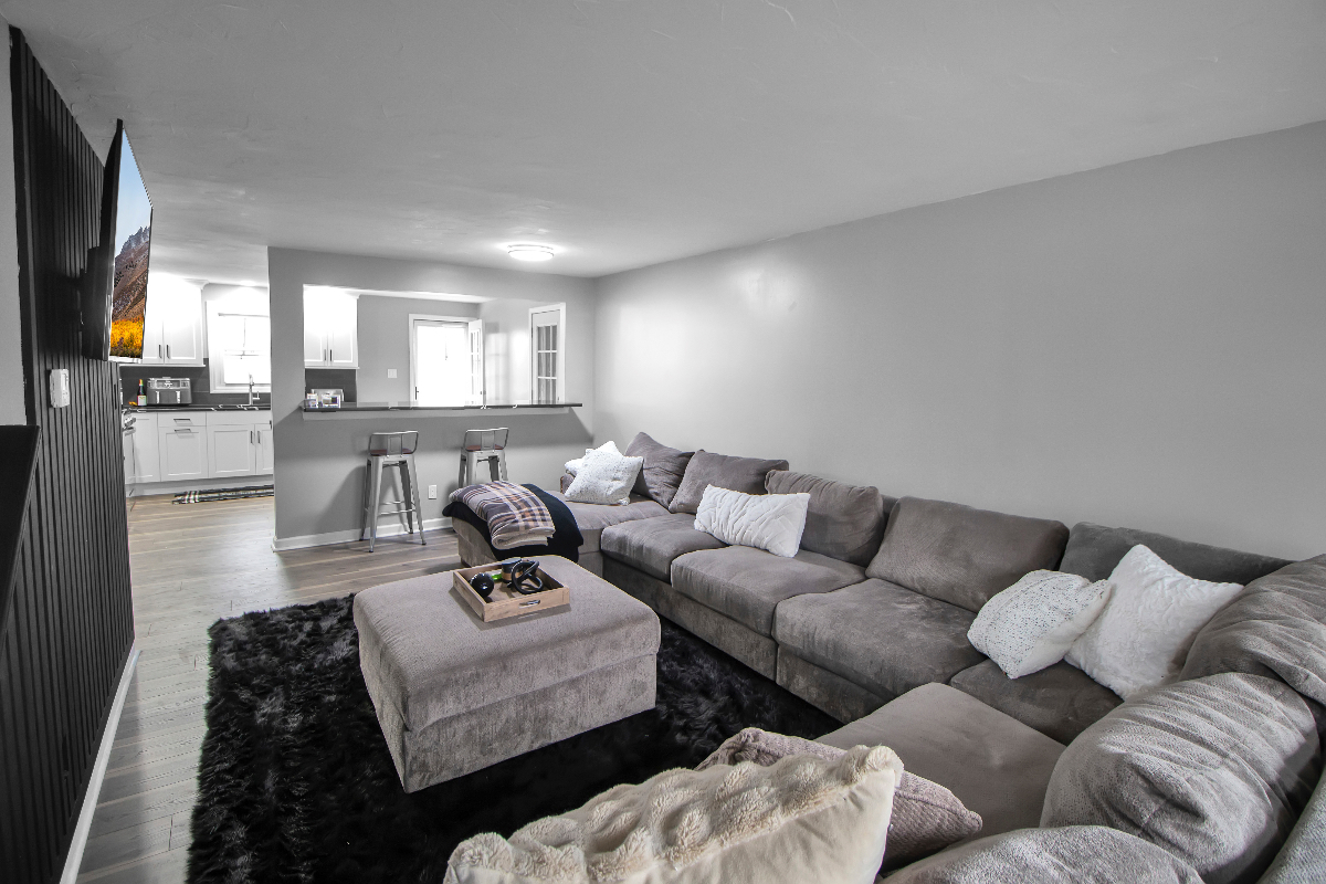 Cozy Modern Home for Rent - Photo 6
