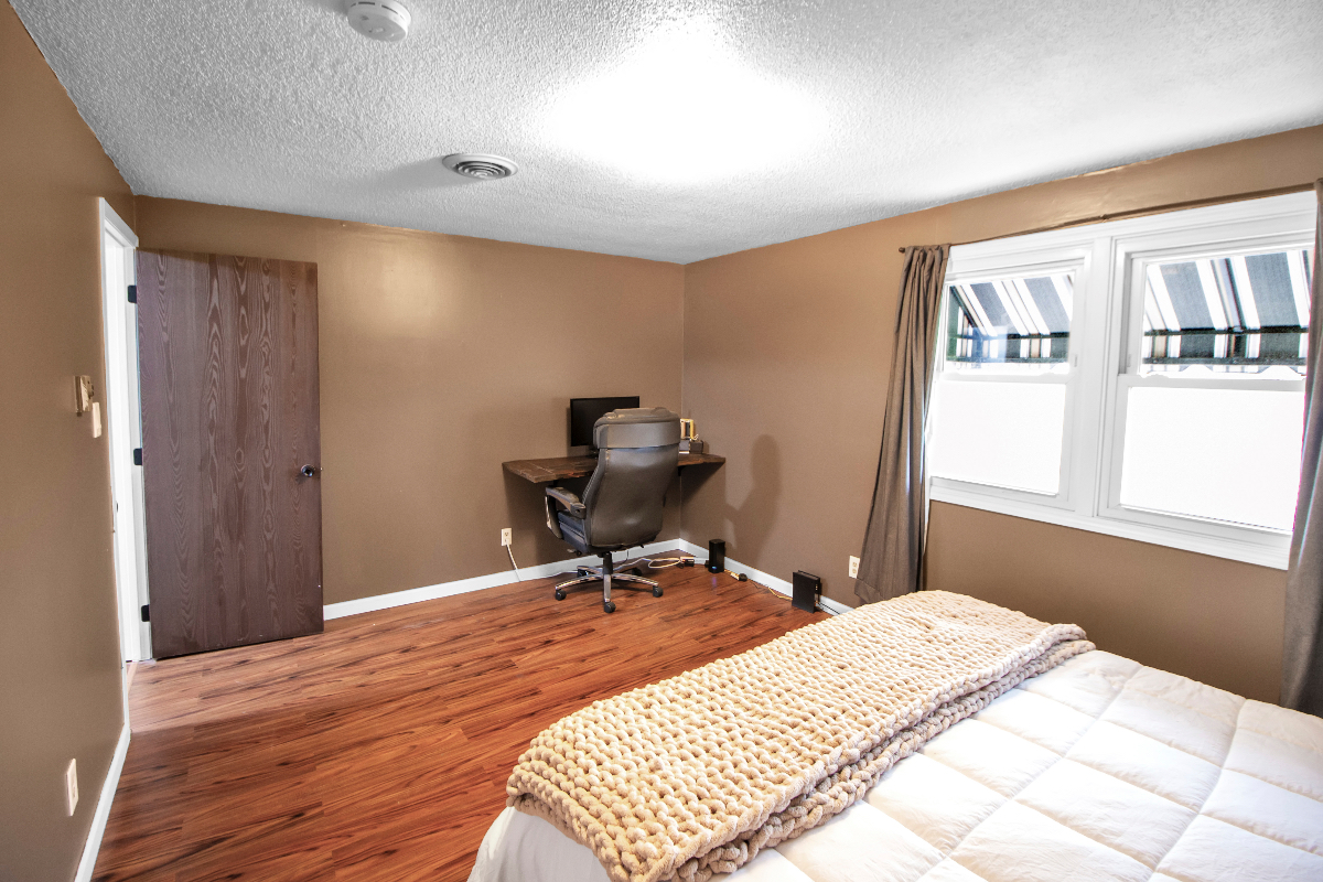 Cozy Modern Home for Rent - Photo 11
