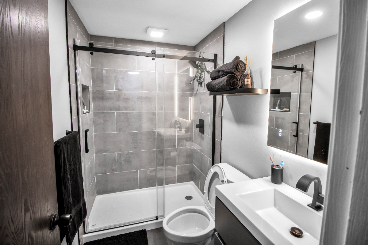 Cozy Modern Home for Rent - Photo 3