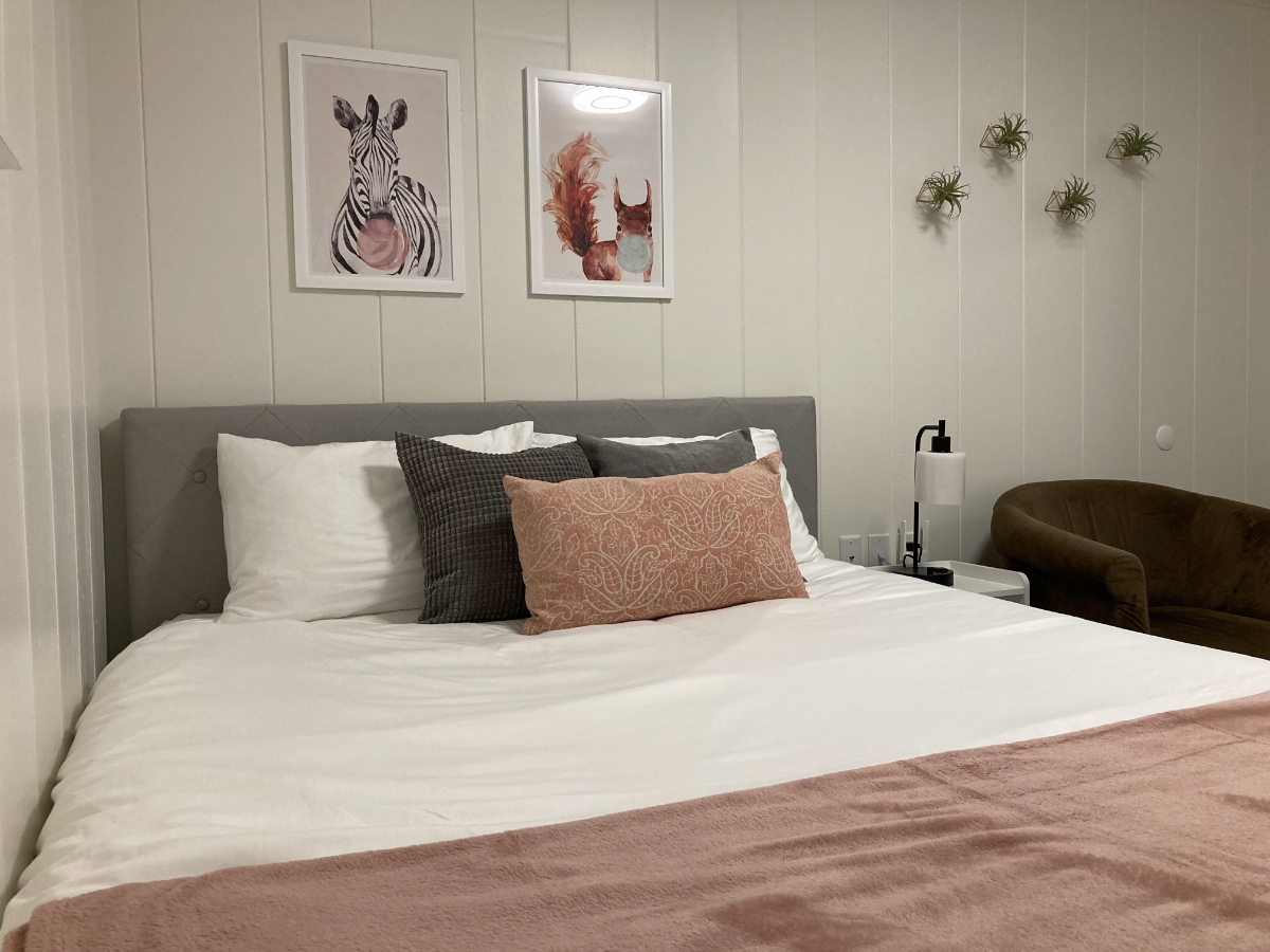 Triplex in the redwoods 8 min walk to redwood state park availability