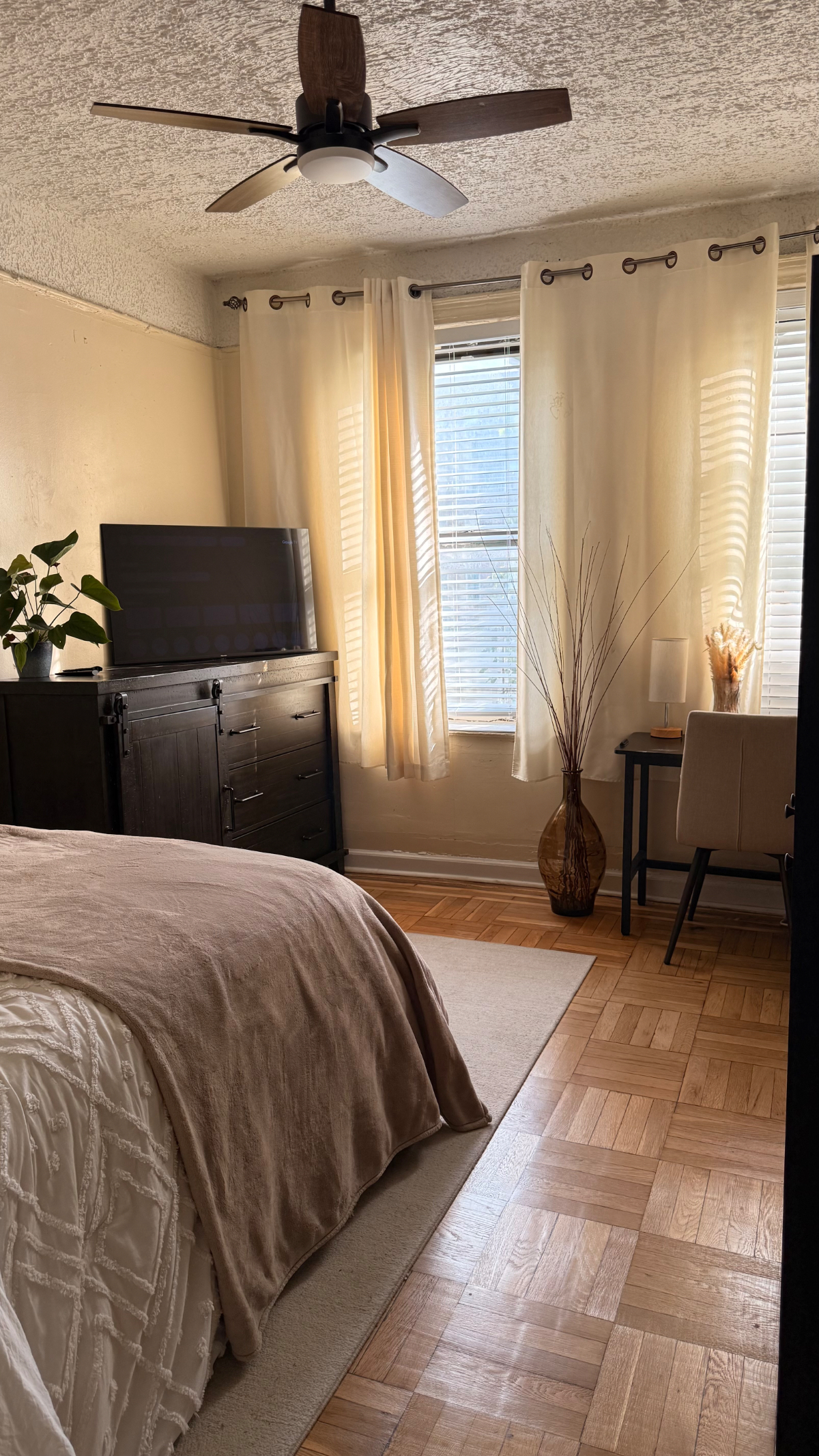 NYC/Manhattan Room in Tranquil Inwood - Photo 1