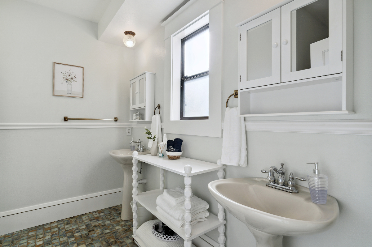 Entire House Bours Beauty 3 bed/2.5 bath - Photo 4