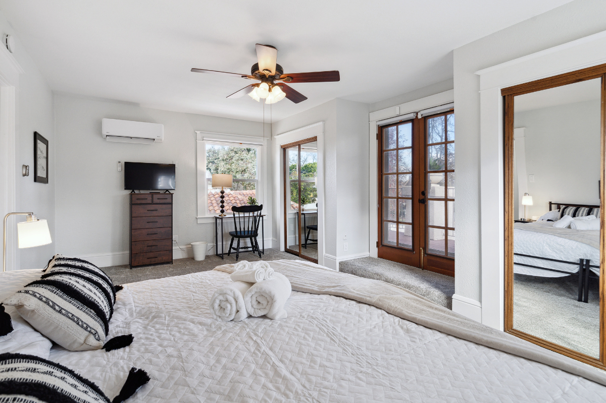 Entire House Bours Beauty 3 bed/2.5 bath - Photo 1