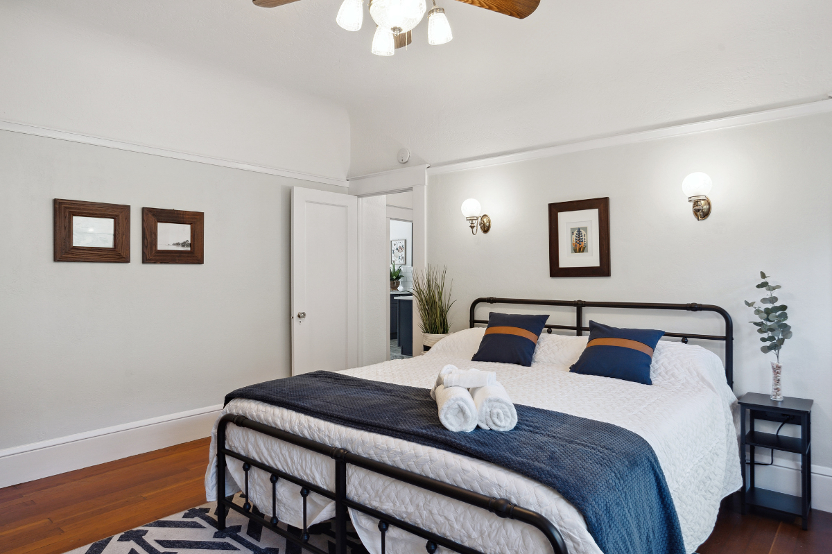 The Breezy Room - Private bedroom, shared 1.5 bath