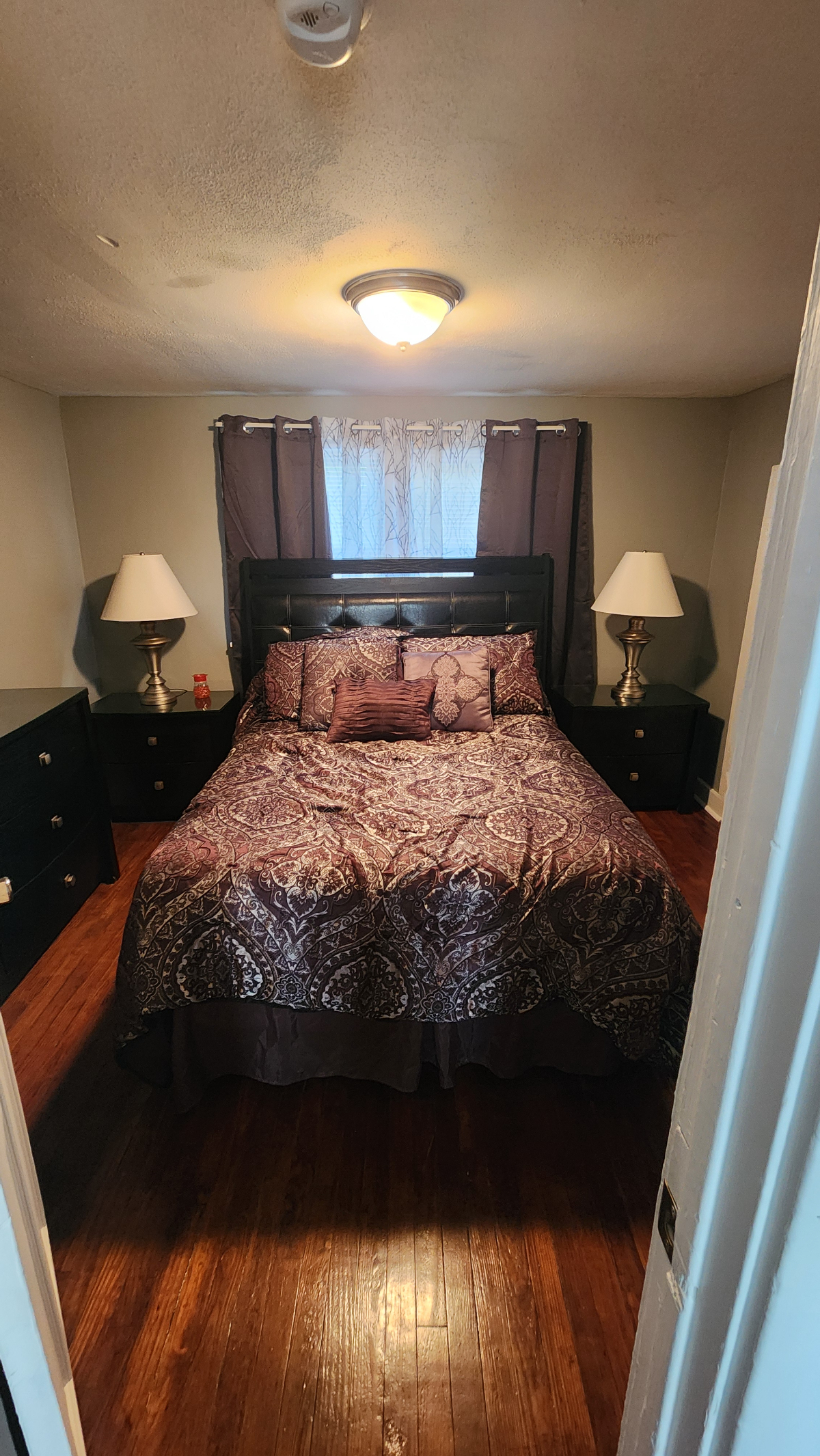 Peaceful & Cozy 2-Bedroom Perfect for Traveling Nurses - Photo 12
